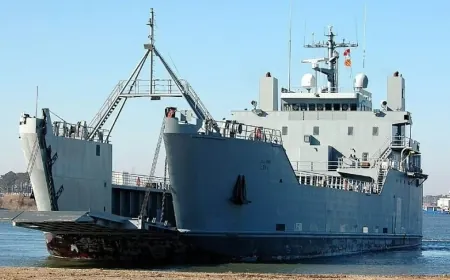 Ege Denizi’ndeki İsrail savaş gemileri merak uyandırdı