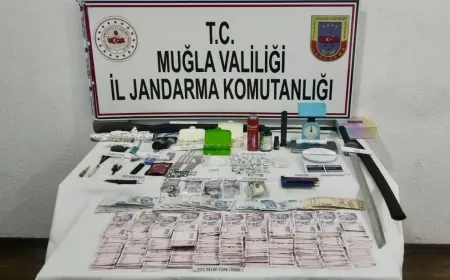 Samuray kılıçlı uyuşturucu satıcısı