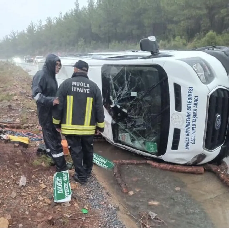 Hasta taşıyan ambulans otomobil ile çarpıştı yaralılar var
