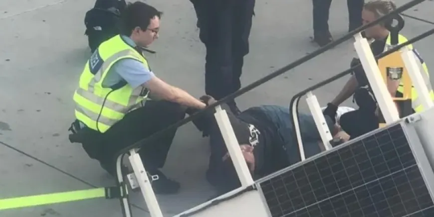 Sarhoş yolcu uçağın kapısını açmaya kalktı, ortalık karıştı