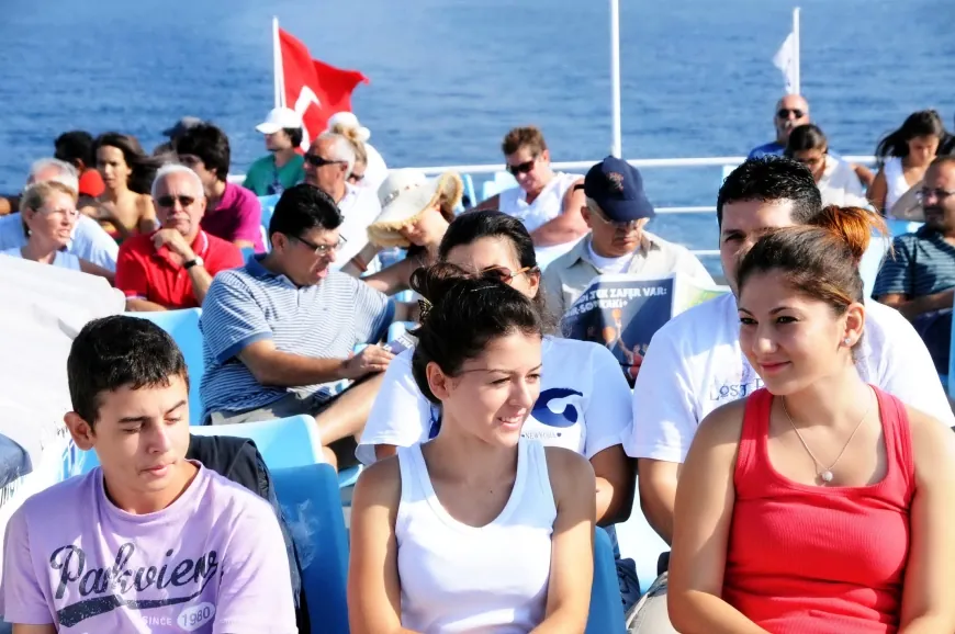 Türk turist Yunan adalarını ihya etti