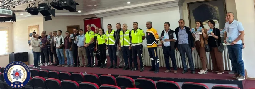 “Okul yolunda herşey yolunda”…Okul Servis Şoförlerine Güvenli Taşıma Eğitimi Verildi