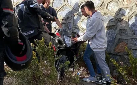 YATAĞAN YOLUNDA  MOTOSİKLET KAZASI : 2 YARALI