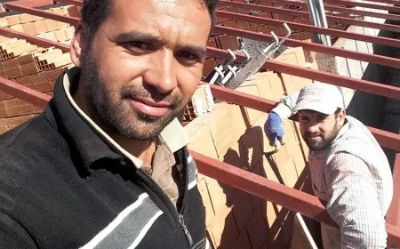 Çatıda çalışırken yere düşen demirci ustası öldü