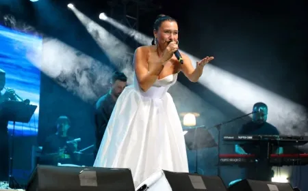 Bodrum’da Dostluk, Barış ve Kardeşlik festivalinde Şevval Sam rüzgarı esti