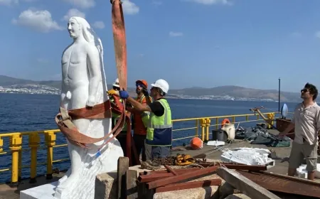 Bodrum’da yapılan dev heykeller Görecek Adası'ndaki sualtı parkına yerleştirildi.