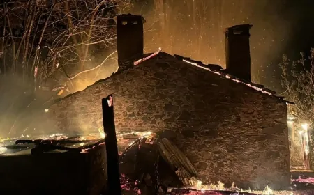 Muğla orman yangınında bazı mahalleler tahliye edildi