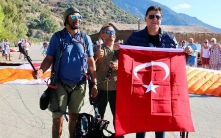 Hava Oyunları Festivali ‘nde şehitler anısına uçuş yaptılar