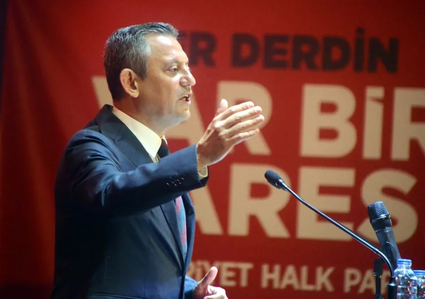 CHP lideri Özel Bodrum’da konuştu “Artık sadece sahillerde değil 7 bölgede iktidarız” “ Cumhurbaşkanı adayımız aslan gibi bir Cumhuriyet Halk Partili, peki AKP’nin? Erdoğan olmazsa damadı olacak diyorlar”