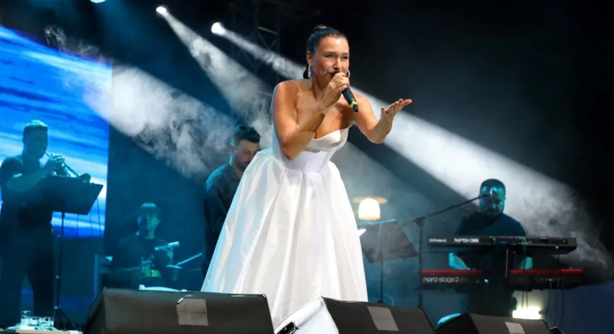 Bodrum’da Dostluk, Barış ve Kardeşlik festivalinde Şevval Sam rüzgarı esti