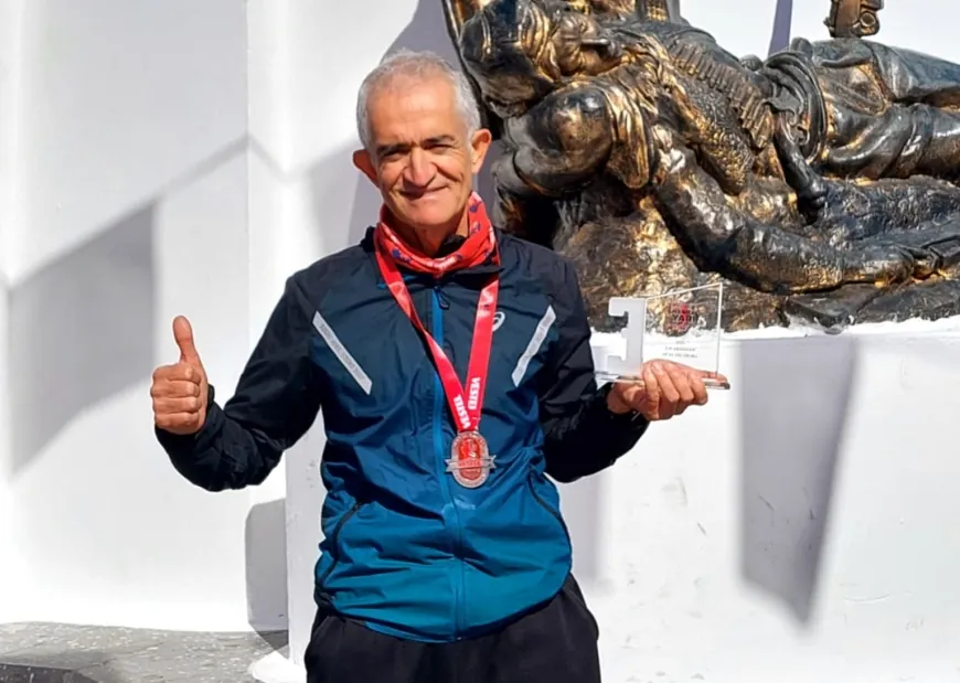Bodrumlu Veysel Uyanık, Uluslararası Vestel Manisa Yarı Maratonu’nda 3. Oldu