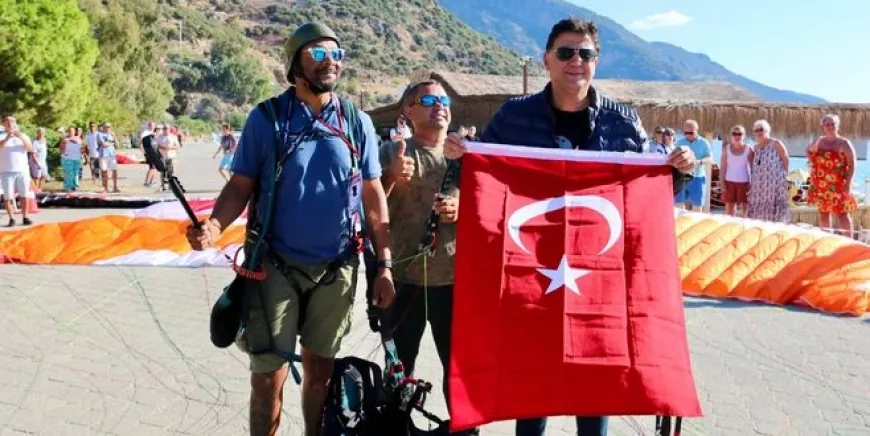 Hava Oyunları Festivali ‘nde şehitler anısına uçuş yaptılar