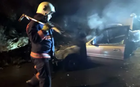 Torba’da yanan otomobilden atlayarak kurtulabildi