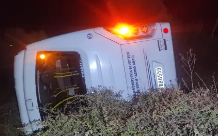 Bodrum’da yolcu minibüsü devrildi 3 kişi yaralandı