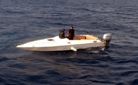 Sürat teknesi ile göçmen kaçakçılığı sahil güvenliğe takıldı