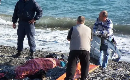 Ege’de göçmen faciası, bot battı  6 çocuk 2 kadın öldü