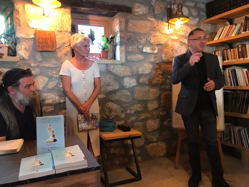 Datça, Knidos, heykel sanatı ve kadın konularını ele alan Symposia Dadia adlı kitabın tanıtımı yapıldı.