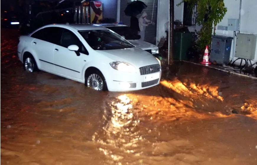 Belediye Bodrum’da sağanak yağış uyarısı yaptı "Dere yataklarına araç bırakmayın"
