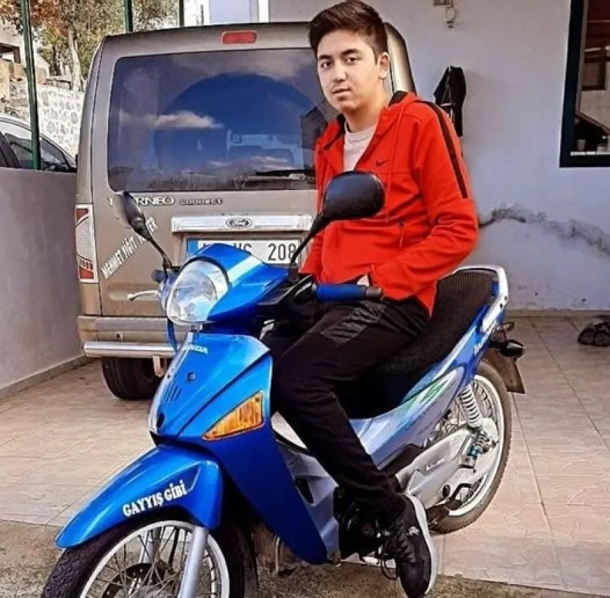 Otomobil ile çarpışan 16 yaşındaki motosikletli genç öldü