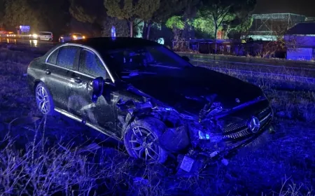 Milas – İzmir yolunda  iki otomobil çarpıştı  8 yaralı