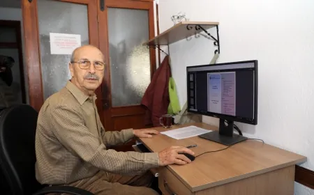 Azmin yaşıda sınırıda yok, 77 yaşında lisans eğitimini tamamladı