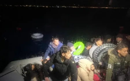 Bodrum açıklarında sürüklenen 31 göçmeni sahil güvenlik kurtardı