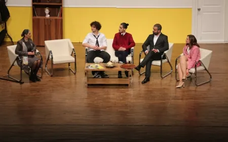 Tiyatro Bölümü Öğrencileri  ‘Psikolog’ Adlı  Oyunu Sahneledi