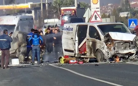 Karayolu savaş alanına döndü…Muğla yolunda zincirleme kaza yanan araçlarda 1’i ağır 7 yaralı