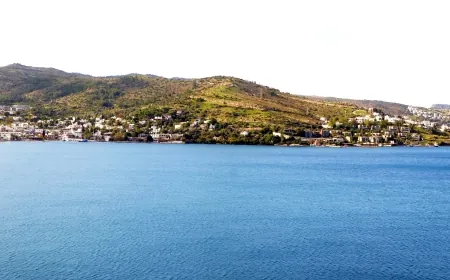 Türbükü’nde deniz manzaralı 6 parsel arsa satılık