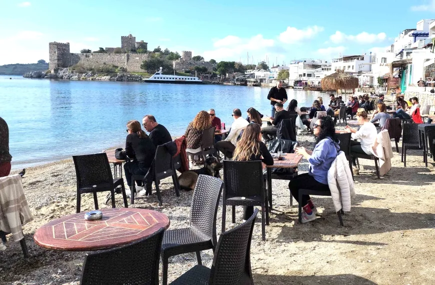 Bodrum’da bugün yağmur arası güneş ve deniz keyfi yaptılar