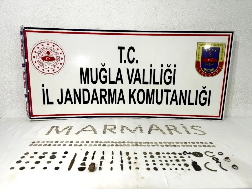 Ticari takside 307 adet tarihi eser ile yakalanan 4 kişi gözaltına alındı