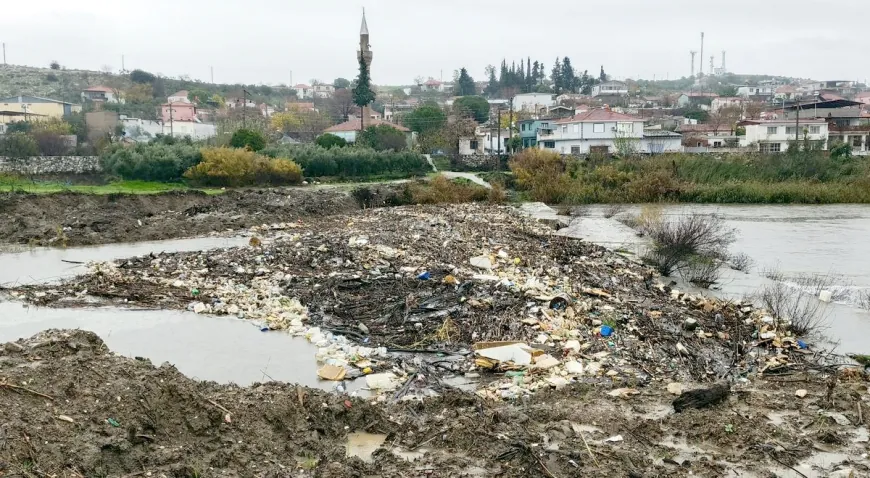Büyük Menderes nehrinde korkutan görüntüler, bu bir çevre felaketidir, valilik defalarca uyardı ama önlem alınmadı