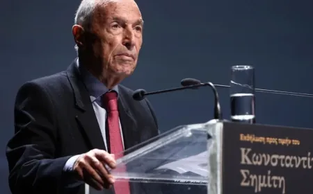 Yunanistan başbakanı Kostas Simitis 88 yaşında hayatını kaybetti