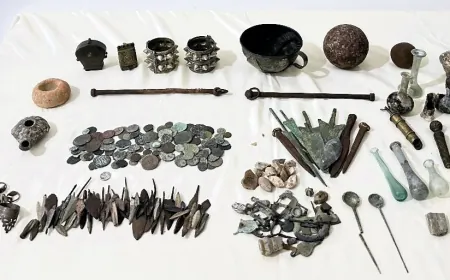 Akyarlarda tarihi eserleri jandarmaya satarken yakalandı