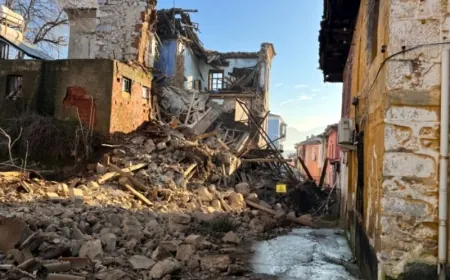 Restorasyon bekleyen 123 Yıllık Tarihi Rıfat Ağa Konağı çöktü