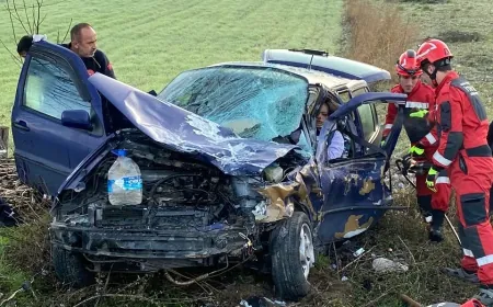 Muğla’da feci kaza araçların içinde sıkıştılar, otomobiller parçalanarak çıkarıldılar