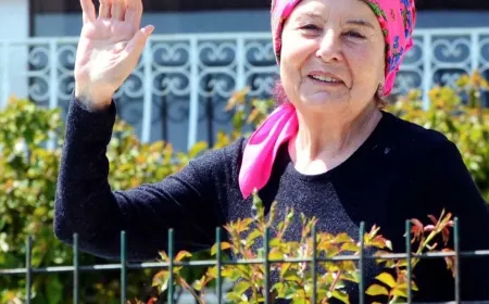 Bodrum'da Fatma Girik’e büyük vefasızlık, bir avuç insan andı