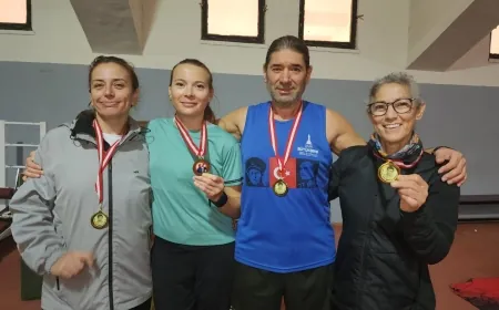 Master atletler İzmir’deki yarışmalardan 6 birincilik madalyası ile döndü