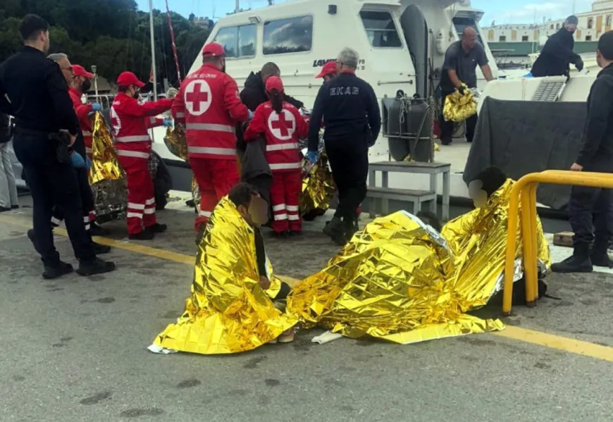 Göçmen teknesi battı, 63 göçmen kurtarıldı, 2 göçmenin cesedine ulaşıldı