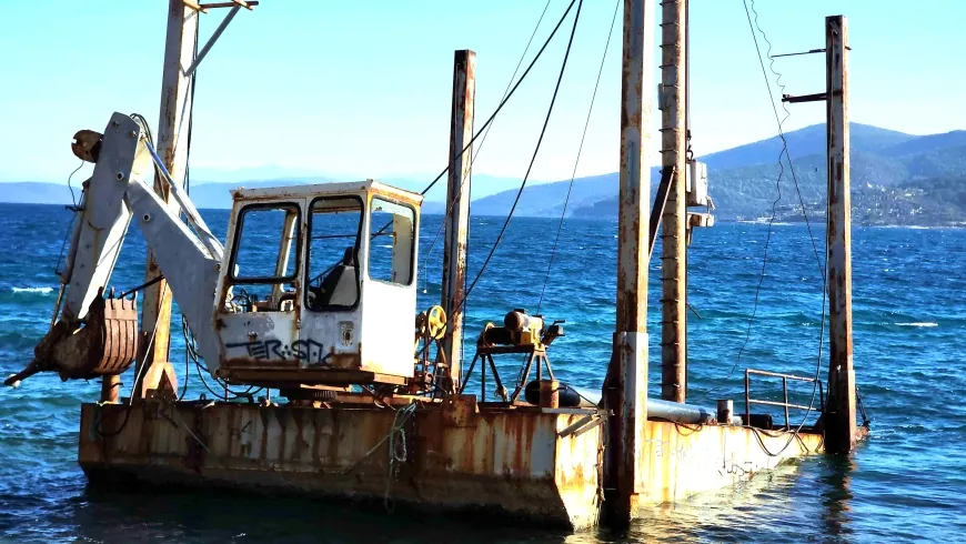 Mavi bayraklı Torba koyunu hurda çöplüğüne çevirdiler