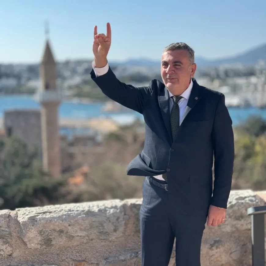 Milli Yol Partisi Genel Başkan Yardımcısı Cenizhan Sancar’a Bodrum’da bıçaklı saldırı