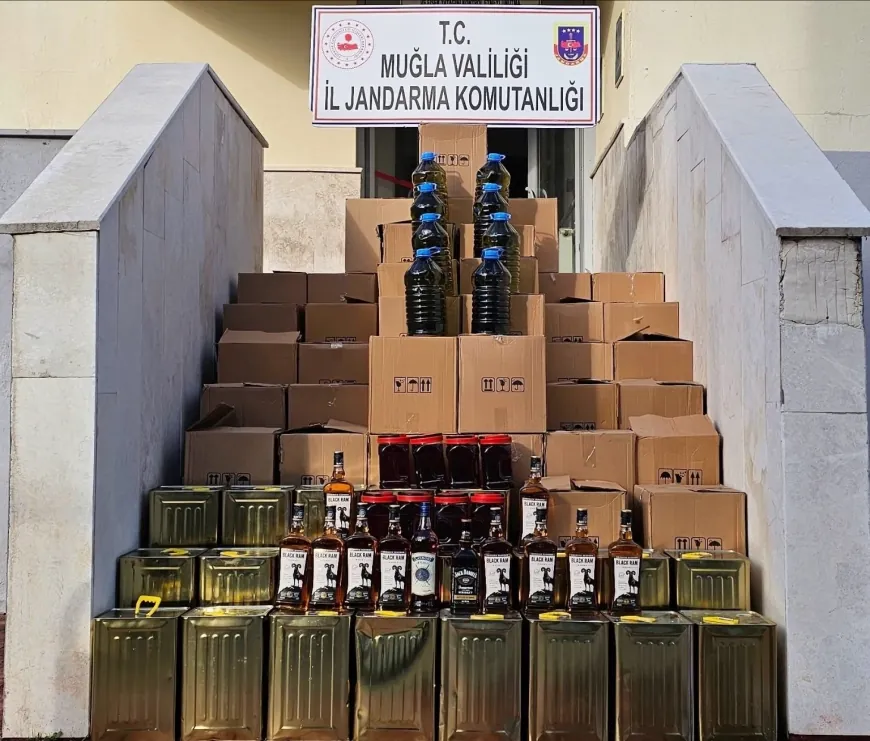 1,5 ton sahte zeytinyağı ve bal ele geçirildi