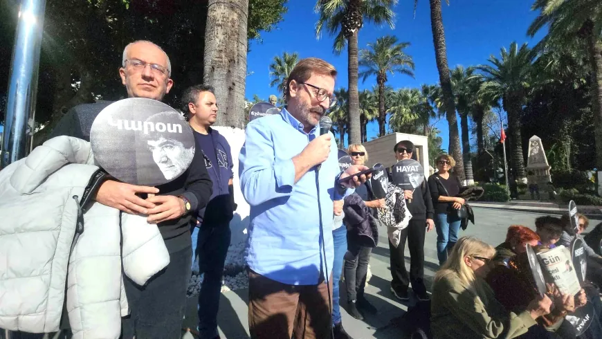 Hrant Dink Bodrum’da şiirler ve karanfillerle anıldı “Türkiye barışa doğru gür bir sesini kaybetti”