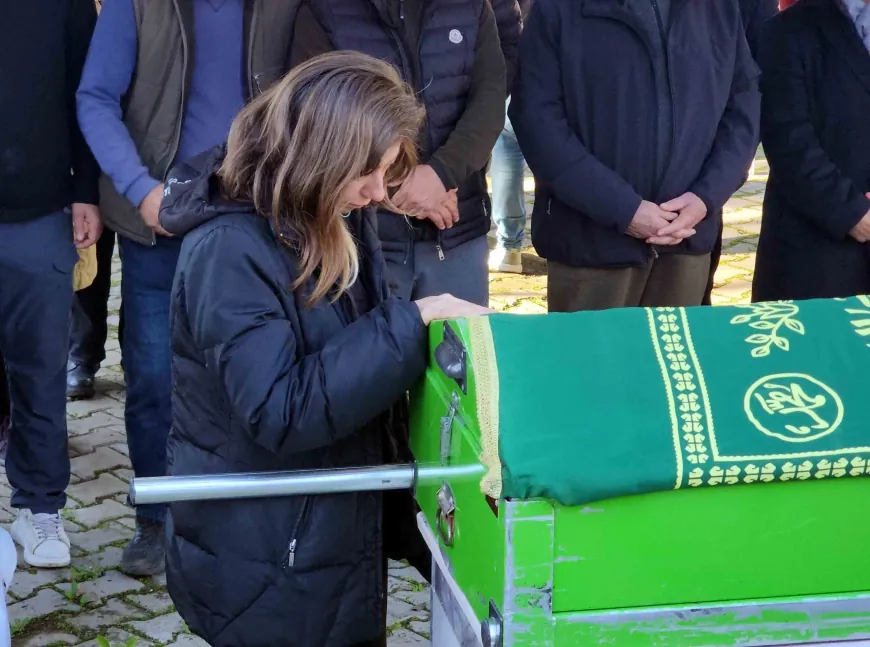 Bu sabah yaşamını yitirmişti, ünlü oyuncu Sezai Altekin'e ÖZEL HASTANEDE iki gün önce kalp pili takılmış
