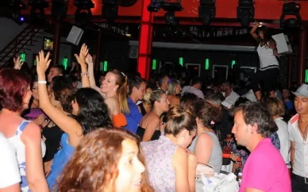 Pandemiyle gelen gece müzik yasağı kaldırıldı