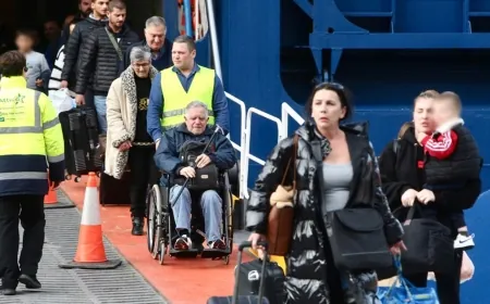 Depremler azaldı Santorini halkı geri dönmeye başladı