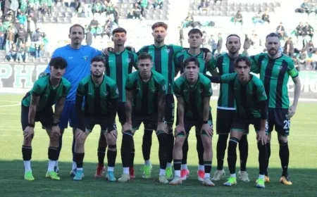 ŞEREFİMİZLE SAVAŞIYORUZ.. Süper Lig'in efsanesi mahkum edildi! Yemek yok, su yok, ısınma yok...