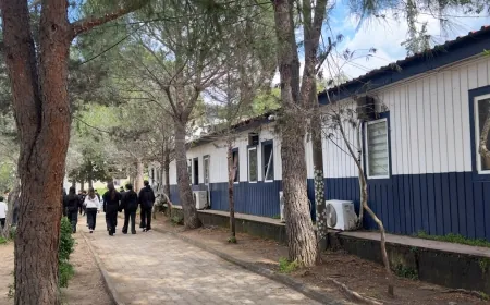 CHP’DEN PROFİLO MARİNA ORTAOKULU ÖNÜNDE BASIN AÇIKLAMASI
