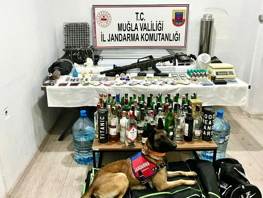 Turistik ilçede uyuşturucu madde imalatı ve satışı operasyonu, 3 gözaltı