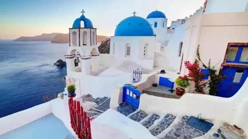 Yunan adası Santorini'de OHAL ilan edildi